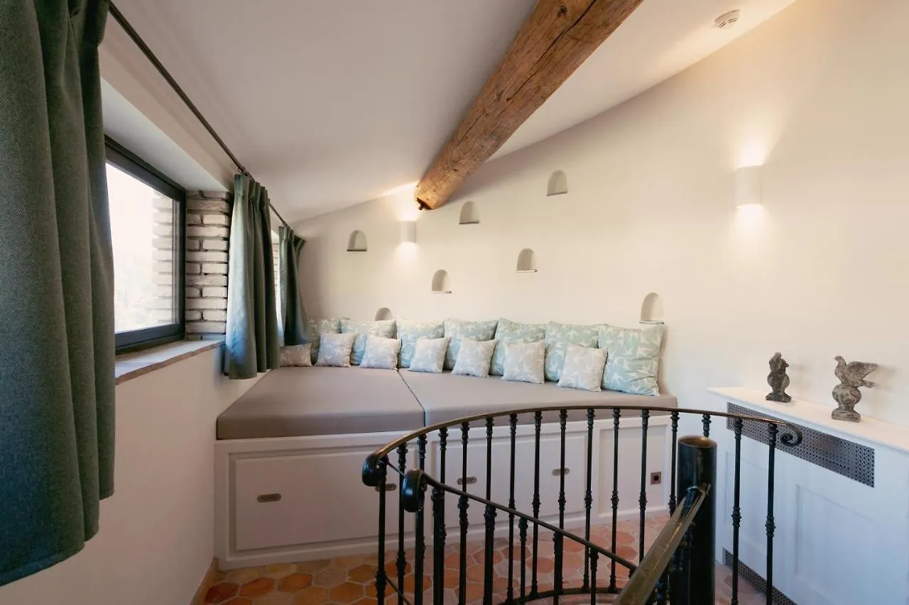 Lou Calen Hotel Cotignac 0*,
